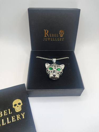 Green eyed leopard mens