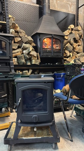 Broseley cast iron stove - iron, stove,