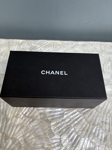 Chanel sunglasses empty - chanel,