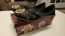 Punjabi Jutti Women's Size 3