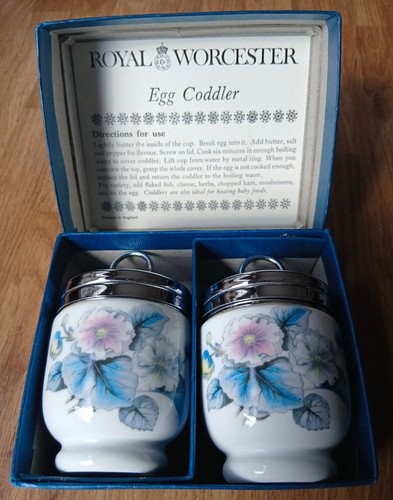 Royal worcester porcelain egg - royal,