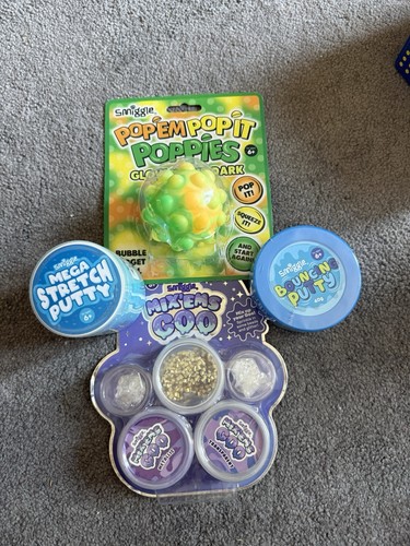 Smiggle bundle fidgets - smiggle,