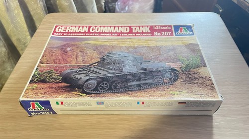 Unassembled model vehicle - 1/35,