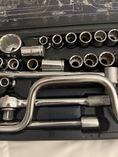 Halfords 42 piece socket set