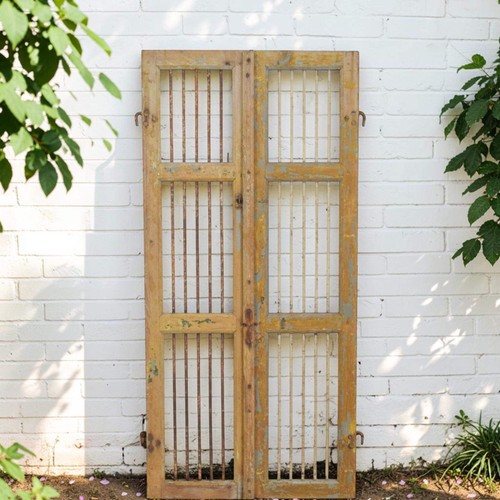 Free delivery pair - free,