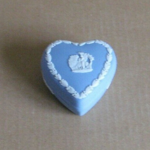 Wedgwood blue jasper small - jasper,