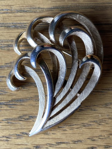 Striking vintage signed - striking,