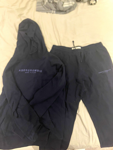 Abercrombie fitch black - &,