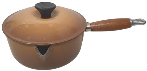 Vintage creuset hazelnut - le,