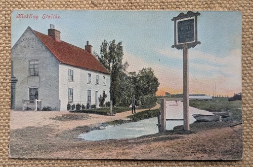 Hickling staithe pleasure boat - hickling,
