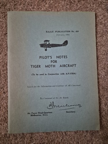 Pilots notes relica tiger moth - pilots,
