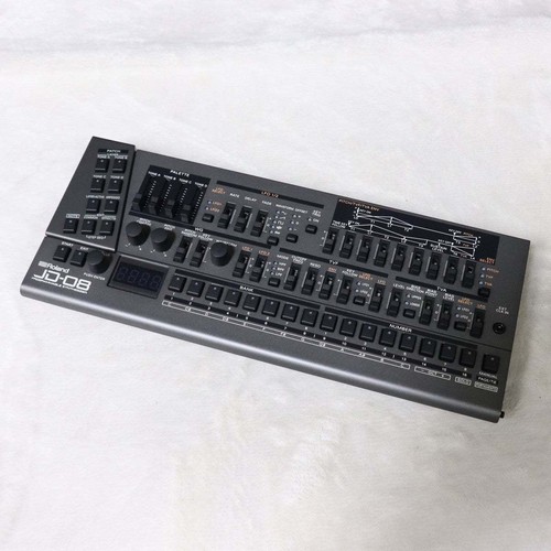 Roland boutique synth - jd-08,