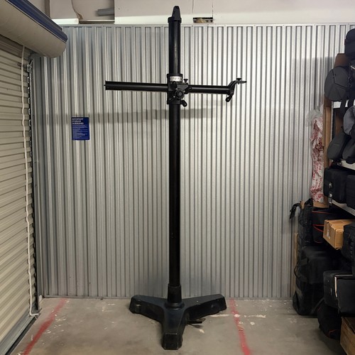 Fatif 8ft studio - studio, stand