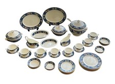 WEDGWOOD BLUE SIAM 62 PIECE DINNER SERVICE FOR EIGHT WB1