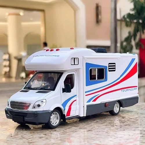 Luxury motorhome camper - 1:32,