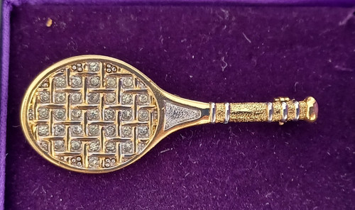 Burberrys london brooch - of,