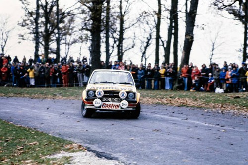 Russell brookes paul white - russell,