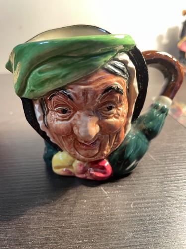 Royal doulton sairey - gamp, 5528