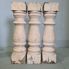 Set Of 3 White Rustic Wooden Baluster Pillars