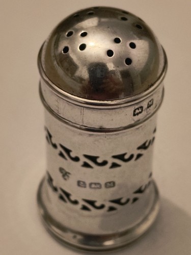 Sterling silver pepper pot - ,