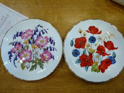 Royal albert plates - royal, 2