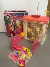 VINTAGE 1995 Barbie "Feeding