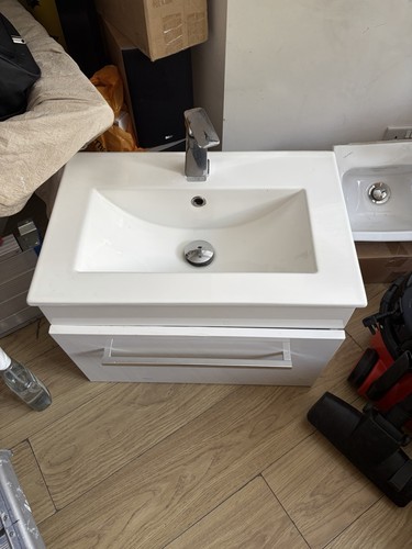 Freestanding bathroom sink - freestanding,