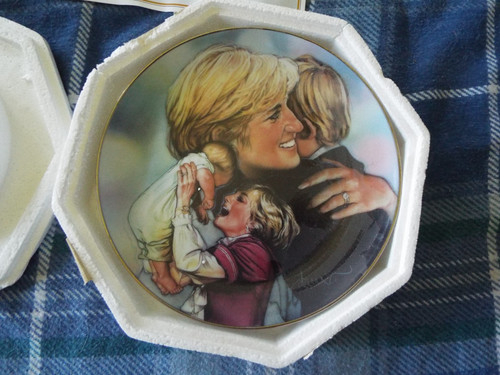 Franklin mint mother above - franklin,