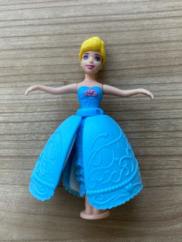 Disney princess floating petal - princess,