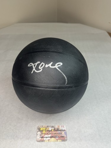 Kobe bryant signed and1 - signed,