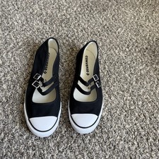 CONVERSE Women's Chuck Taylor