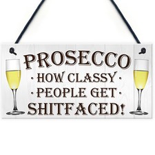 PROSECCO CLASSY PEOPLE WALL