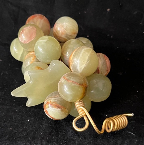 Cluster grapes table - cluster, of
