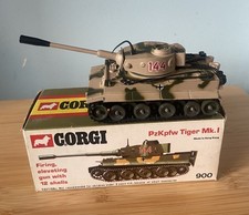 Vintage Corgi German WW2 Tiger 1 Model Tank+Shells Nr.900