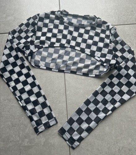 Black and white mesh crop - 8/10,