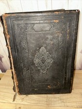 The Pictorial Family Bible