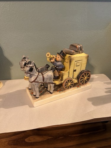 1952 goebel hummel figurine - 1952,
