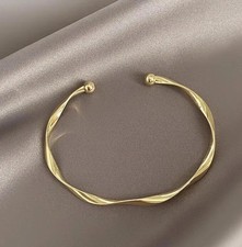 Women's Gold Bangle
