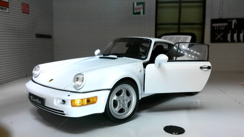 Porsche 911 turbo - 1:24,