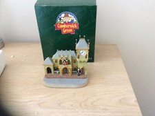 Robert Harrop CAMBERWICK GREEN CGM01 TRUMPTON TOWN HALL MINI BUILDING