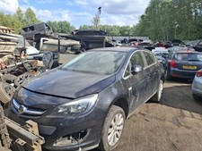 Vauxhall Astra 2013 breaking spares alloy wheel Nut 