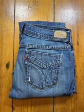 Ladies Levi’s 505 blue jeans 33w 32l distressed