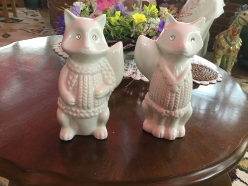 Ceramic foxes white - ceramic,