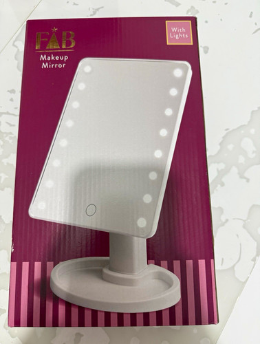 Fab led lighted make - led, mirror