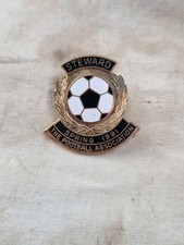 VINTAGE  STEWARD 1981 SPRING  FOOTBALL  ASSOCIATION COLLECTABLE  PIN  BADGE 