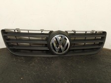 VOLKSWAGEN POLO 9N3 Grille