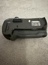 Nikon MB-D10 Battery Grip for