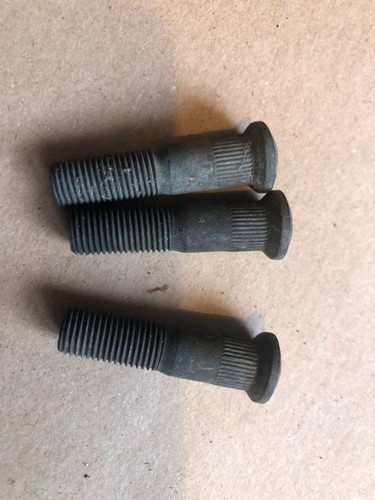 Morris minor rear hub - morris,