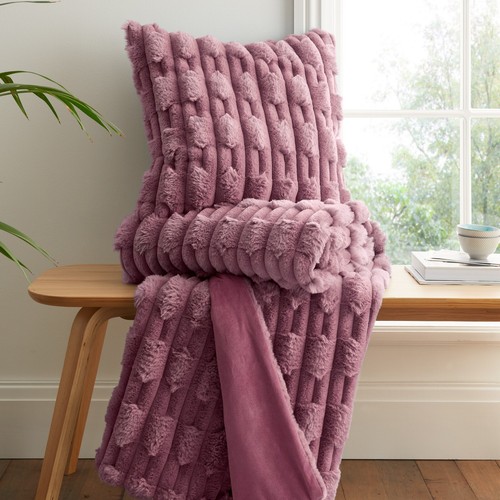 Bianca carved faux fur - carved, soft