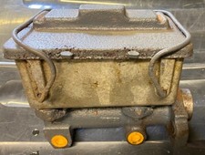 Original American Motorhome RV Chevy P30  Brake Master Cylinder 1983-1999 m2192